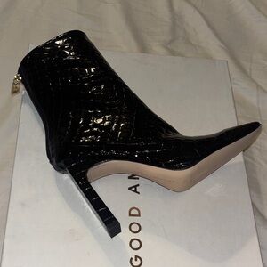 Good American Black Croc-Embossed Heeled Boots